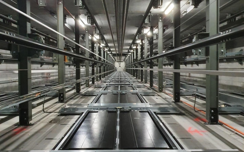 cáp thang máy phủ nhựa