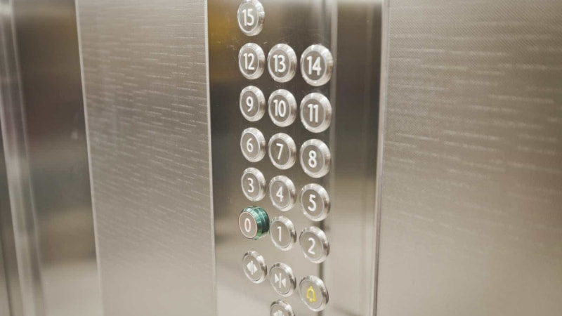 kích thước bảng điều khiển thang máy