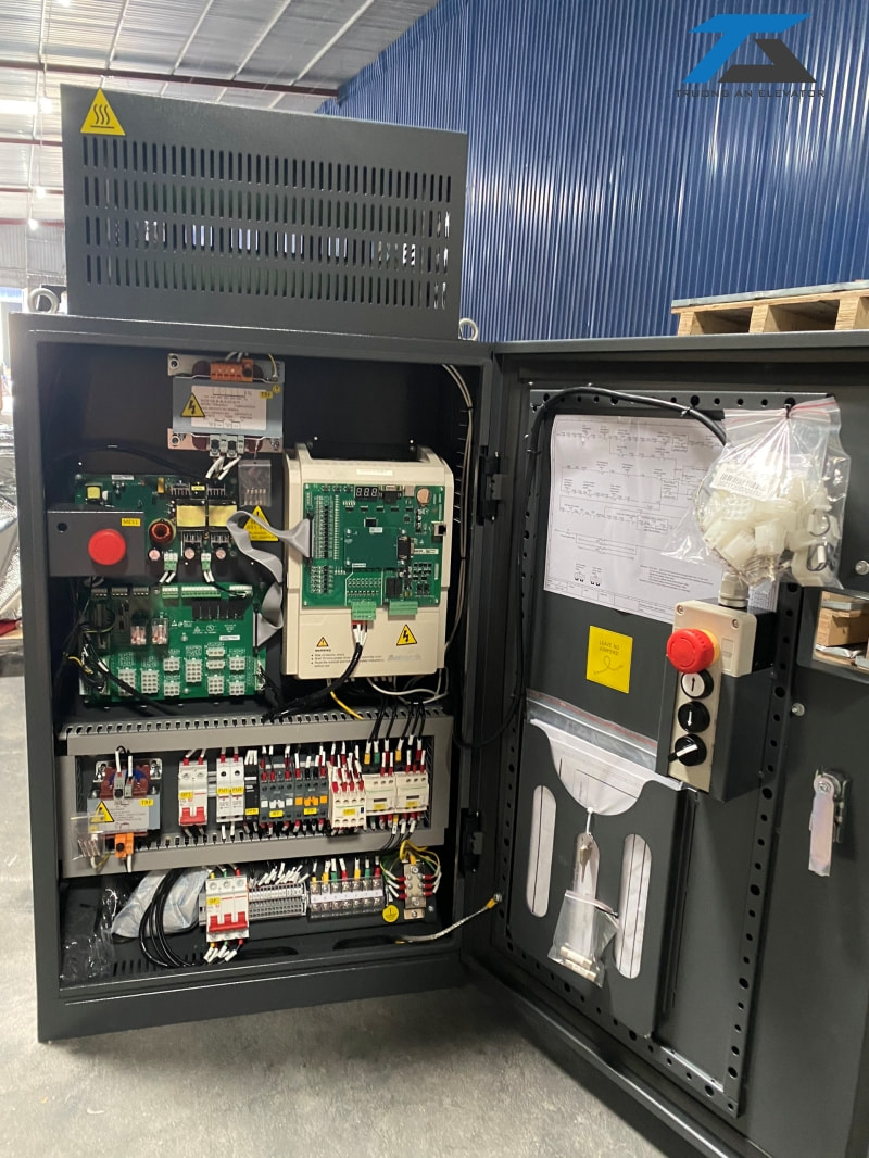 tủ điện điều khiển thang máy